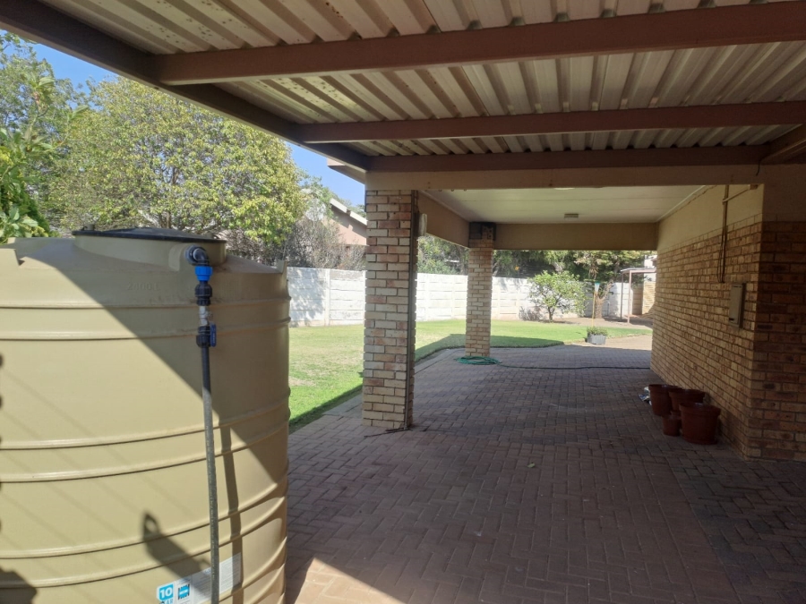 4 Bedroom Property for Sale in Jan Cillierspark Free State
